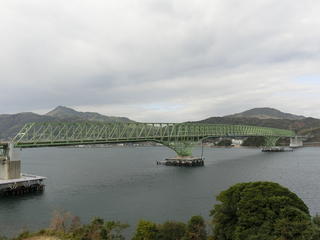 山口県周防大島町と対岸の大畠町を結ぶ大島大橋